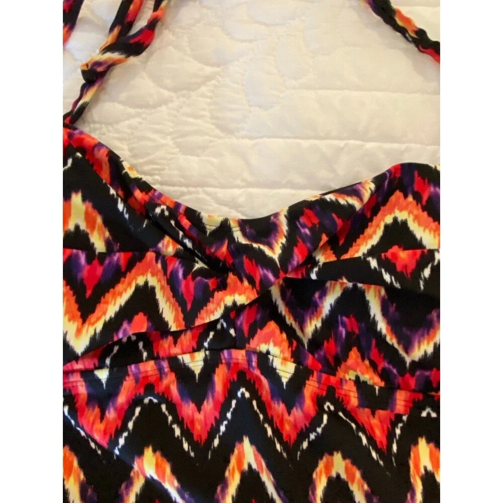 Catalina Womens Halter Swimsuit  Top Size Large Aztec Design Pool Vacation Cruis